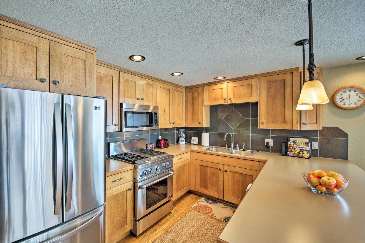 Lake Pend Oreille Condo With Porch And Mountain View! แซนด์พอยต์ ภายนอก รูปภาพ